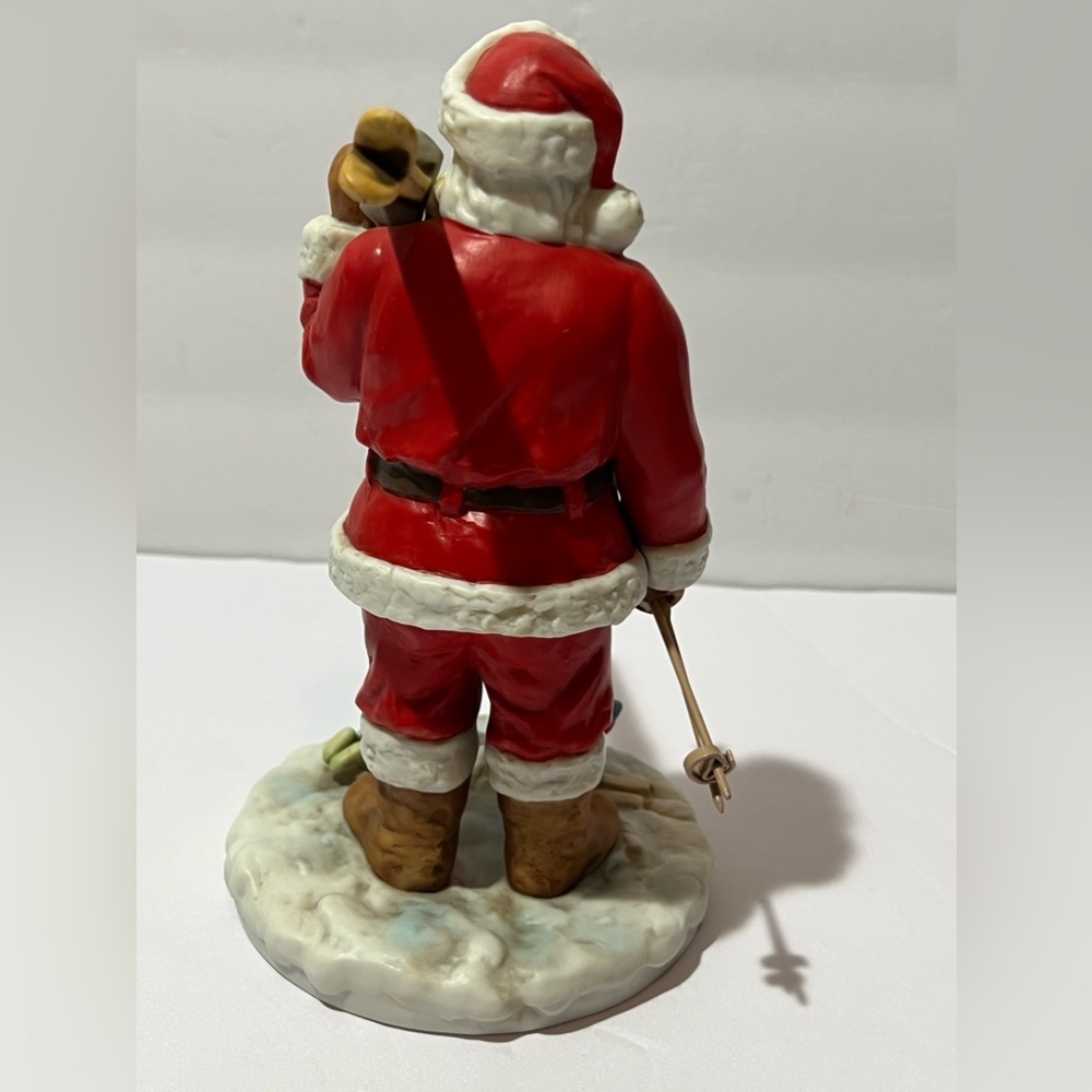 Rare Ceramic Santa Possible Dreams Santa’s Time Off Day On The Slopes Snow Ski - Picture 15 of 16